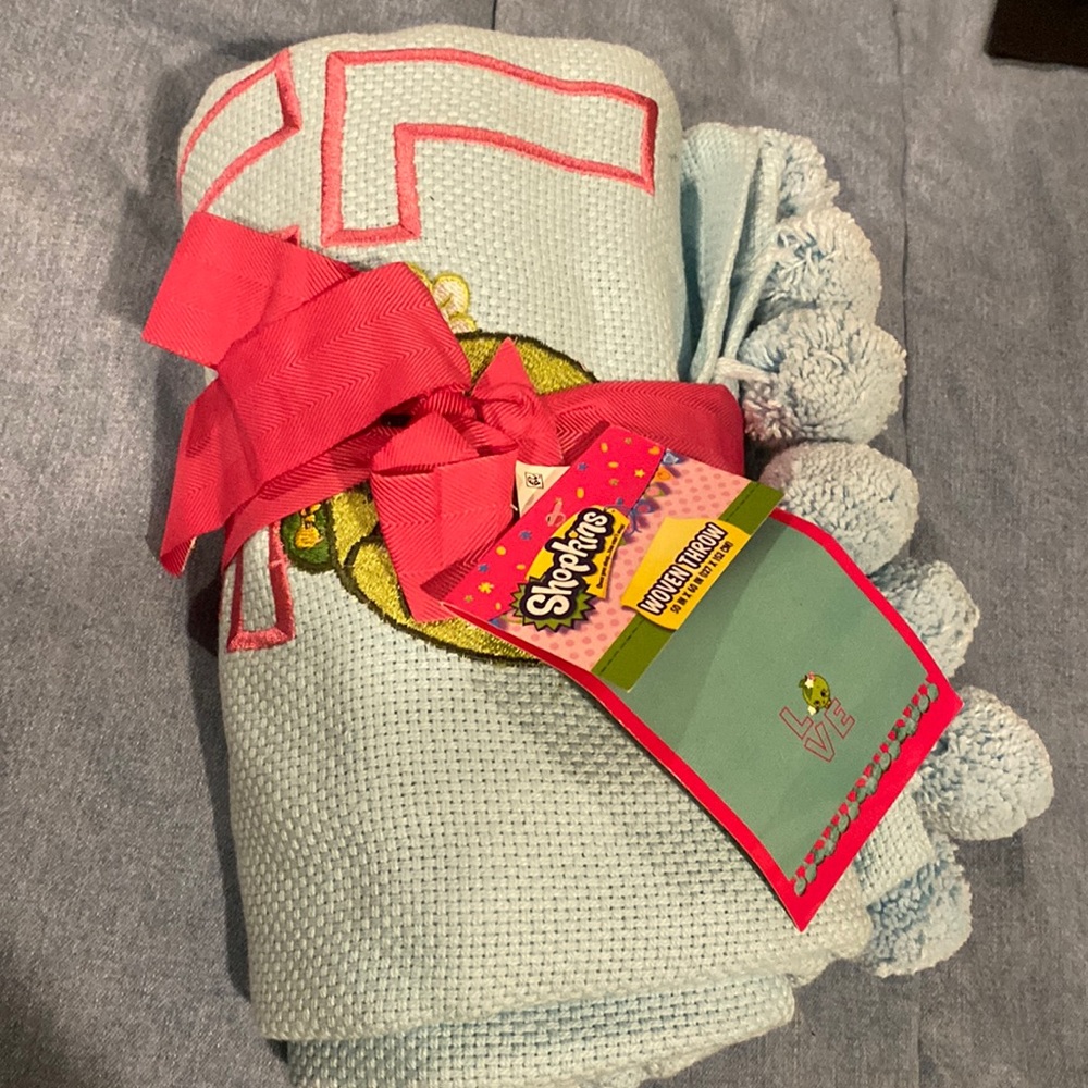 New NWT Shopkins woven throw 50” x 60” love embroidered on it